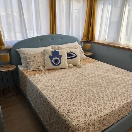 לינה וארוחת בוקר Molablu